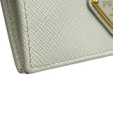 プラダ PRADA トライアングルロゴコンパクトウォレット 1MV021 ホワイト ゴールド金具 サフィアーノ レディース 二つ折り財布
