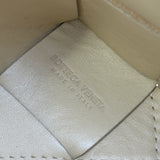 ボッテガ・ヴェネタ BOTTEGA VENETA カセット ミニクロスボディバケットバッグ 680217 ベージュ レザー レディース ショルダーバッグ