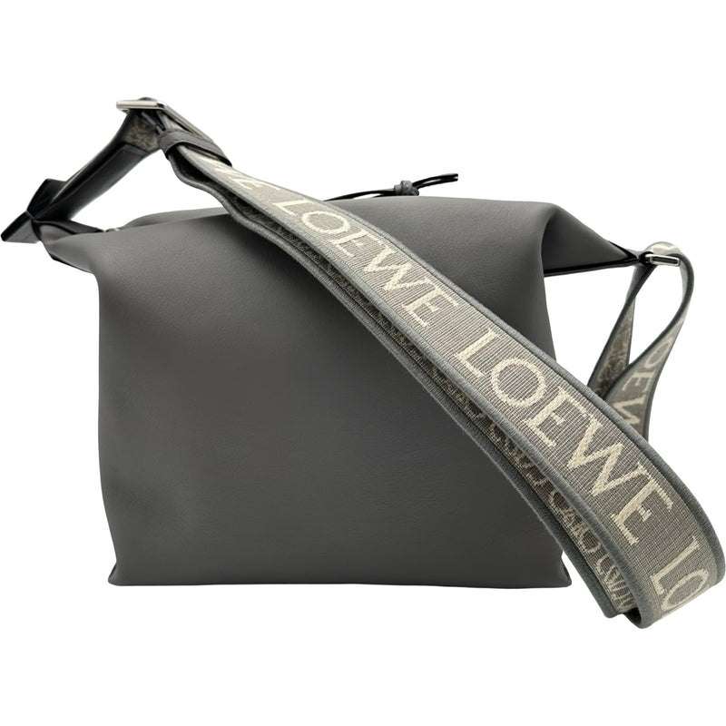 ロエベ LOEWE キュービークロス スモール グレー レザー メンズ