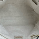シャネル CHANEL ドーヴィルMM A67001 アイボリー ゴールド金具 キャンバス レディース ショルダーバッグ