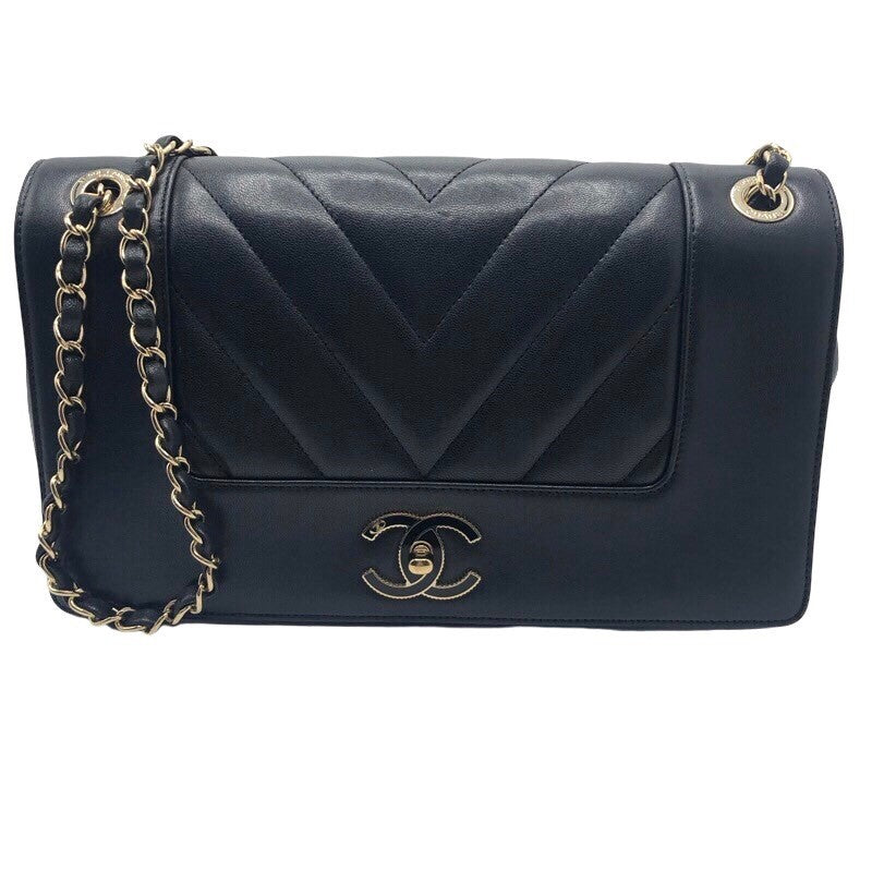 シャネル CHANEL Vステッチラージブラックバッグ 24726323 ブラック　ゴールド金具 カーフ レディース ショルダーバッグ