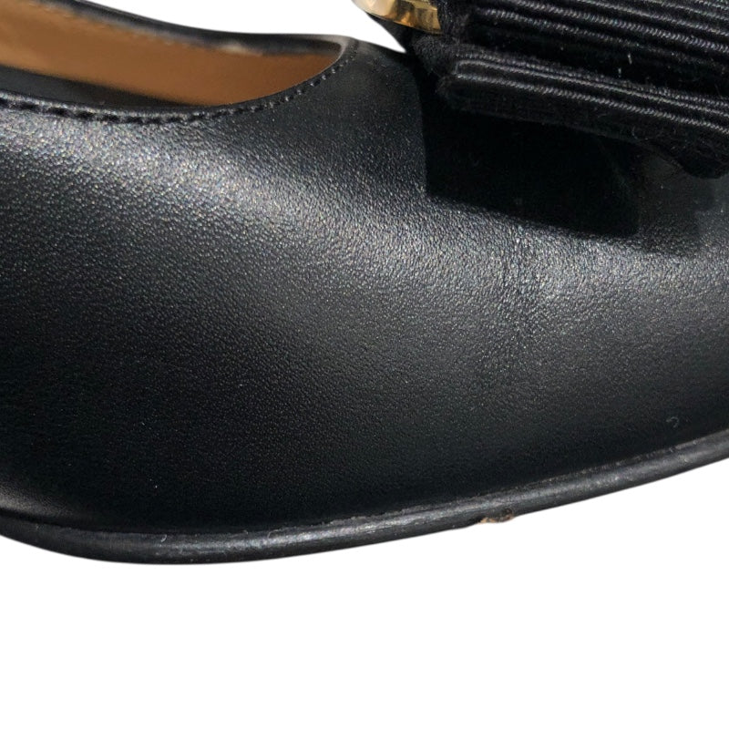 サルヴァトーレ・フェラガモ Salvatore Ferragamo ｳﾞｧﾗﾘﾎﾞﾝﾋｰﾙﾊﾟﾝﾌﾟｽ 30391 ブラック ﾚｻﾞｰ レディース パンプス