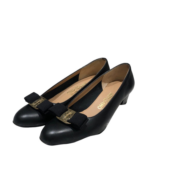 サルヴァトーレ・フェラガモ Salvatore Ferragamo ｳﾞｧﾗﾘﾎﾞﾝﾋｰﾙﾊﾟﾝﾌﾟｽ 30391 ブラック ﾚｻﾞｰ レディース パンプス