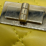 シャネル CHANEL 2.55マトラッセチェーンショルダーバッグ 8桁12番台 イエロー×ゴールド金具 ラム レディース ショルダーバッグ