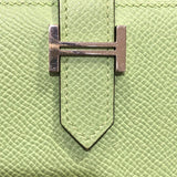 エルメス HERMES ベアンコンパクト ヴェルソ D刻 ヴェールクリケット/ブループリュム×シルバー金具 エプソン ユニセックス 二つ折り財布
