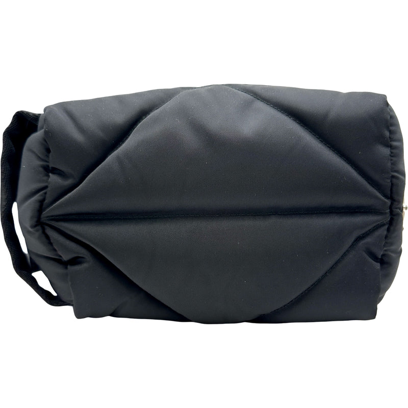 PRADA◇プラダポーチ ロゴプレート クラッチバック ブラック トラベルポーチ プラダ PRADA パデットトラベルポーチ 2NA050 ブラック ナイロン