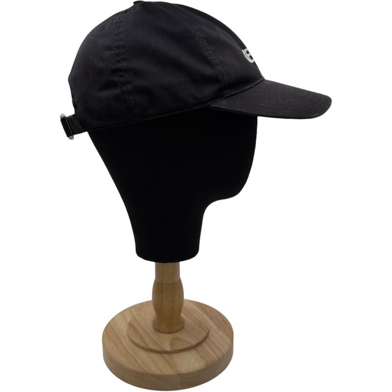 セリーヌ CELINE フロントロゴベースボールキャップ 2AUS942N ブラック