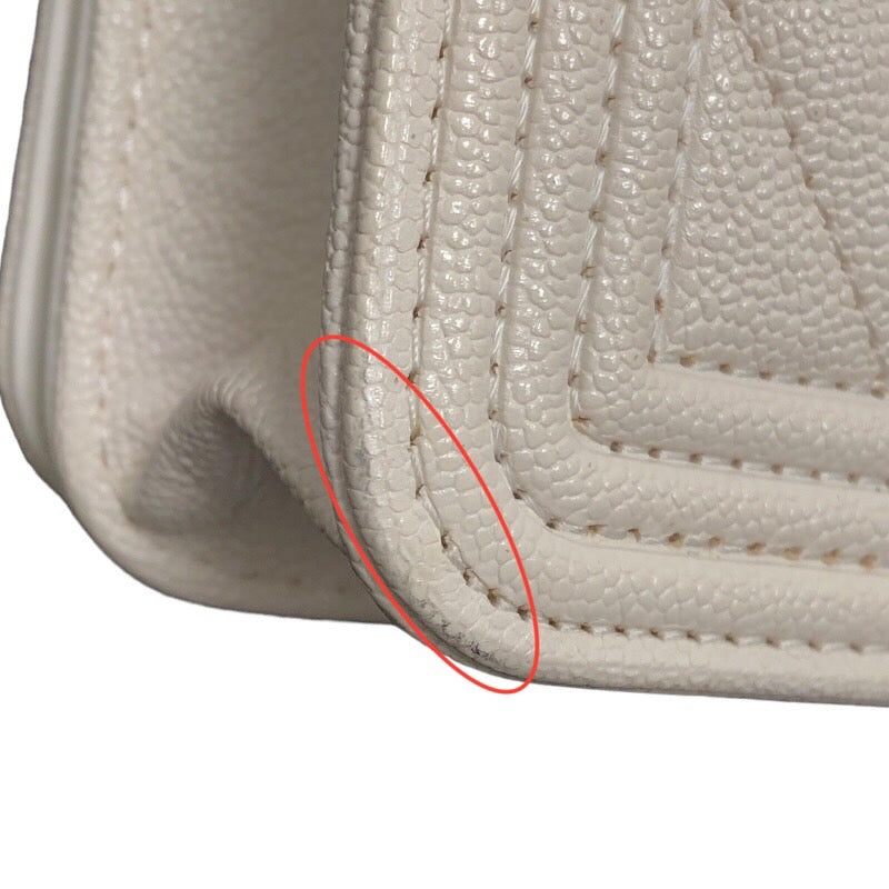 シャネル CHANEL ボーイシャネル チェーンウォレット AP1117 ホワイト ゴールド金具  キャビアスキン レディース ショルダーバッグ