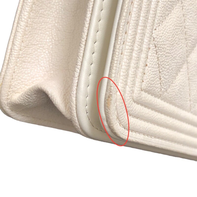 シャネル CHANEL ボーイシャネル チェーンウォレット AP1117 ホワイト ゴールド金具  キャビアスキン レディース ショルダーバッグ