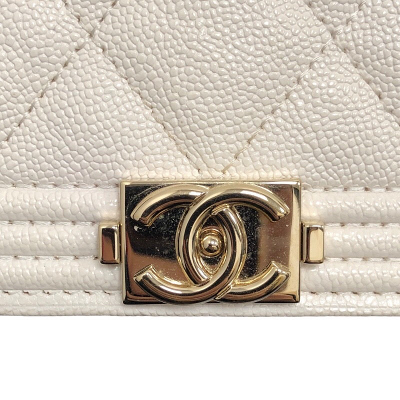 シャネル CHANEL ボーイシャネル チェーンウォレット AP1117 ホワイト ゴールド金具  キャビアスキン レディース ショルダーバッグ
