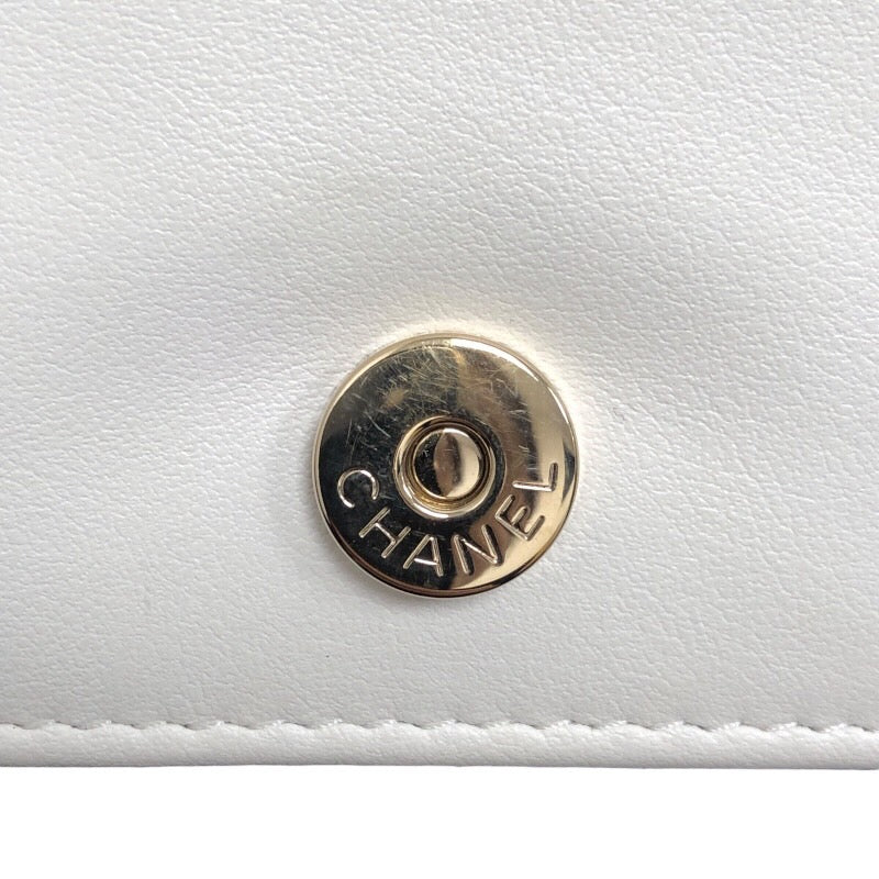 シャネル CHANEL ボーイシャネル チェーンウォレット AP1117 ホワイト ゴールド金具  キャビアスキン レディース ショルダーバッグ