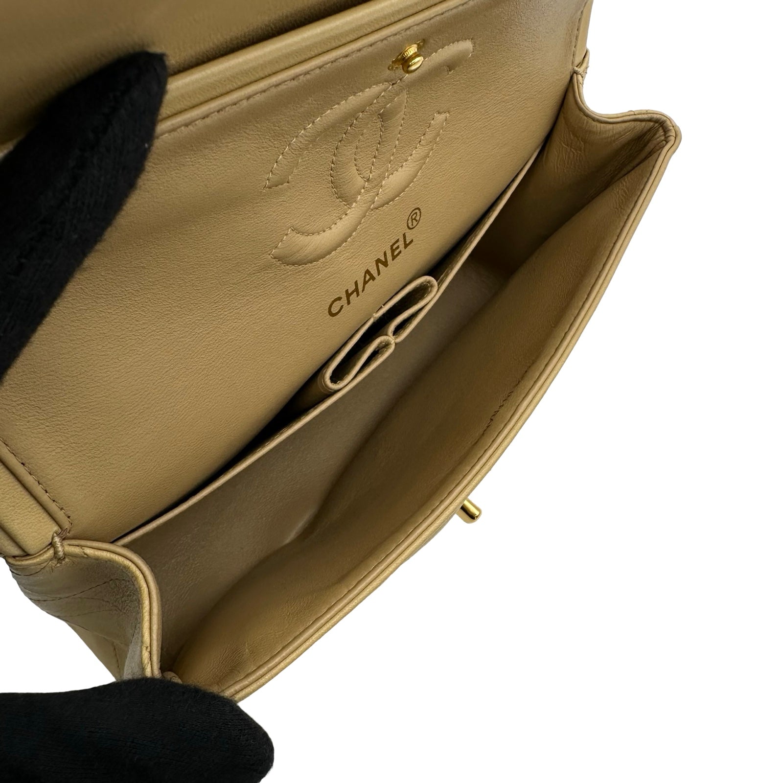 シャネル CHANEL マトラッセ23 A01113 5番台 ベージュ ゴールド金具 ラム レディース ショルダーバッグ シャネル CHANEL ミニマトラッセ18 A01115 8番台 ベージュ GD金具