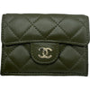 シャネル CHANEL クラシックスモールフラップウォレット AP0230 カーキ ゴールド金具 ラムスキン レディース 三つ折り財布