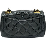 シャネル CHANEL マトラッセフラップチェーンショルダー 21番台 ブラック ゴールド金具 エナメル/レザー レディース ショルダーバッグ