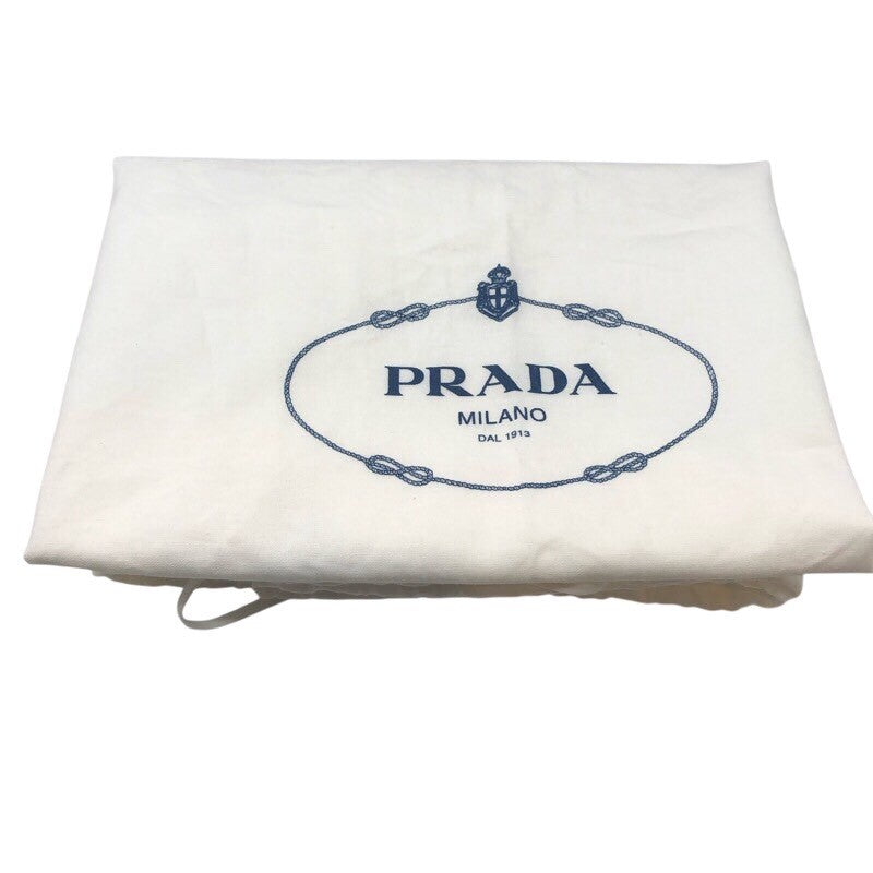 PRADA トライアングルロゴ　ホワイト バケットハット PRADA】バケット ハット ＊三角ロゴ♪帽子＊ (PRADA/ハット