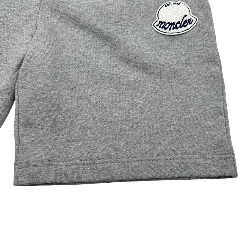 モンクレール MONCLER ロゴワッペンスウェットハーフパンツ グレー