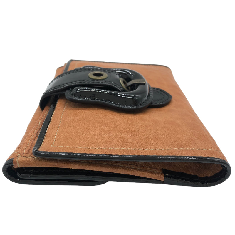 フェンディ FENDI Wホック財布 ８M0160 キャメルｘブラック レザーｘパテント レディース 二つ折り財布