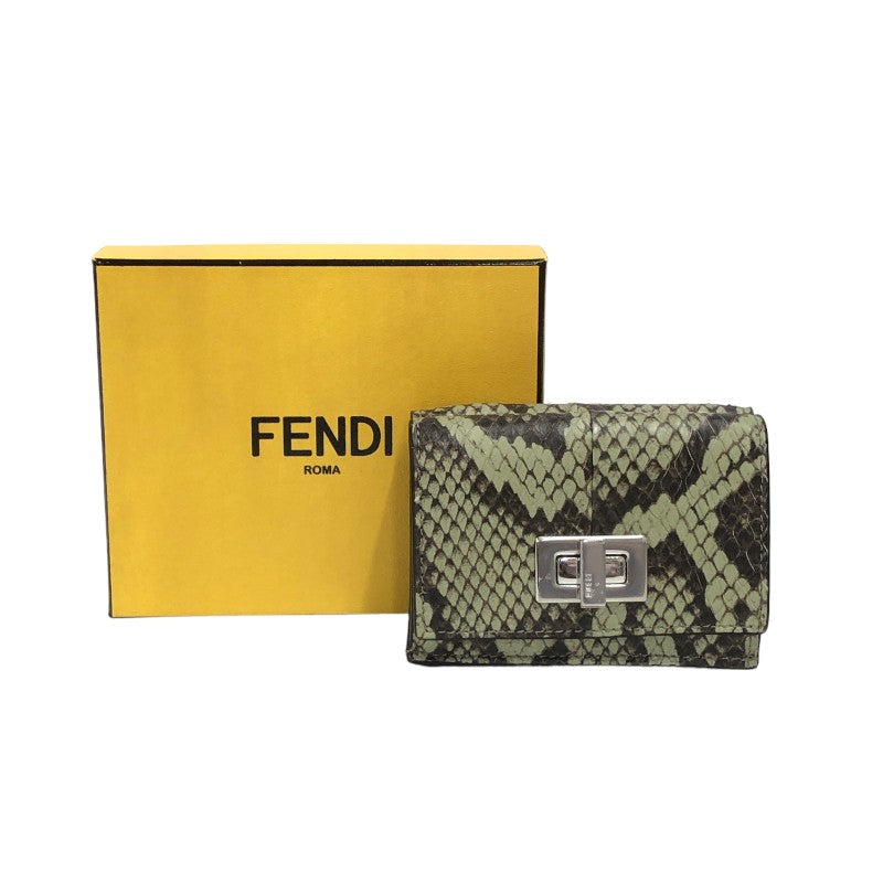 フェンディ FENDI ピーカブー コンパクトウォレット 8M0426 グリーン パイソン レディース 三つ折り財布