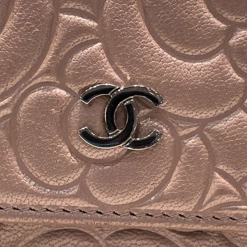 シャネル CHANEL カメリア　コンパクトウォレット AP0710 ピンク サテンフィニッシュゴートスキン・レザー レディース 三つ折り財布