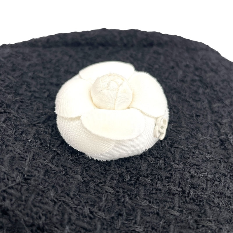シャネル CHANEL カメリア装飾 ノーカラーツイードジャケット P75860 ブラック ウール レディース その他アウター