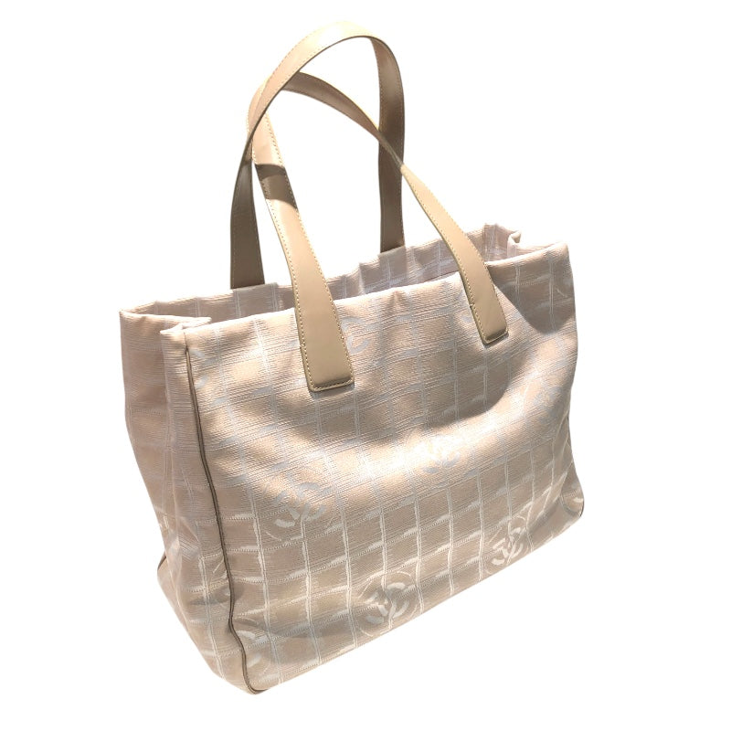 シャネル CHANEL ニュートラベルライントートMM A15991 ベージュ・ゴールド金具 ナイロン ナイロン・レザー レディース トートバッグ