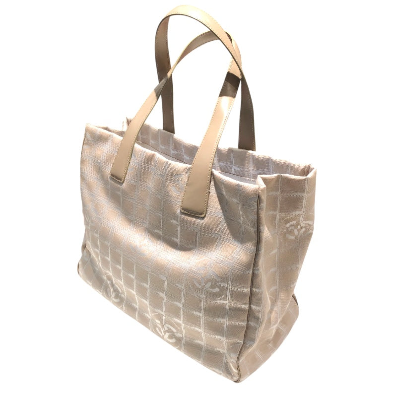 シャネル CHANEL ニュートラベルライントートMM A15991 ベージュ・ゴールド金具 ナイロン ナイロン・レザー レディース トートバッグ