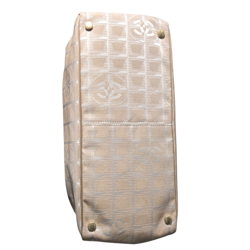 シャネル CHANEL ニュートラベルライントートMM A15991 ベージュ・ゴールド金具 ナイロン ナイロン・レザー レディース トートバッグ