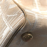 シャネル CHANEL ニュートラベルライントートMM A15991 ベージュ・ゴールド金具 ナイロン ナイロン・レザー レディース トートバッグ