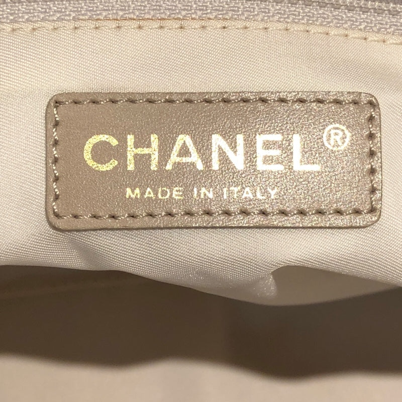 シャネル CHANEL ニュートラベルライントートMM A15991 ベージュ・ゴールド金具 ナイロン ナイロン・レザー レディース トートバッグ