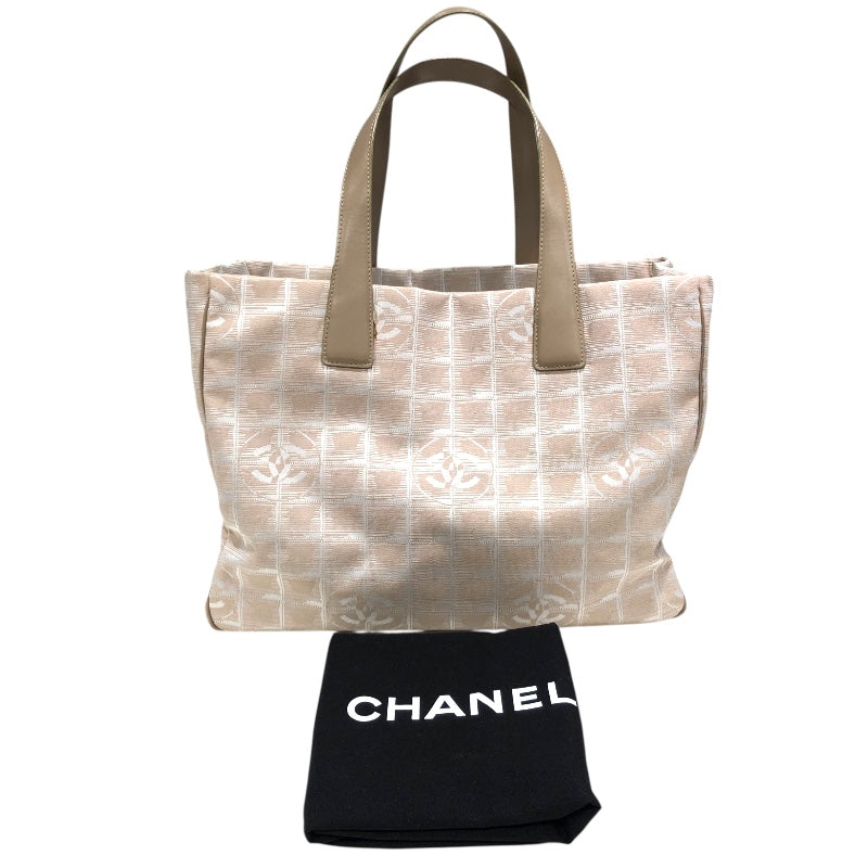 シャネル CHANEL ニュートラベルライントートMM A15991 ベージュ・ゴールド金具 ナイロン ナイロン・レザー レディース トートバッグ
