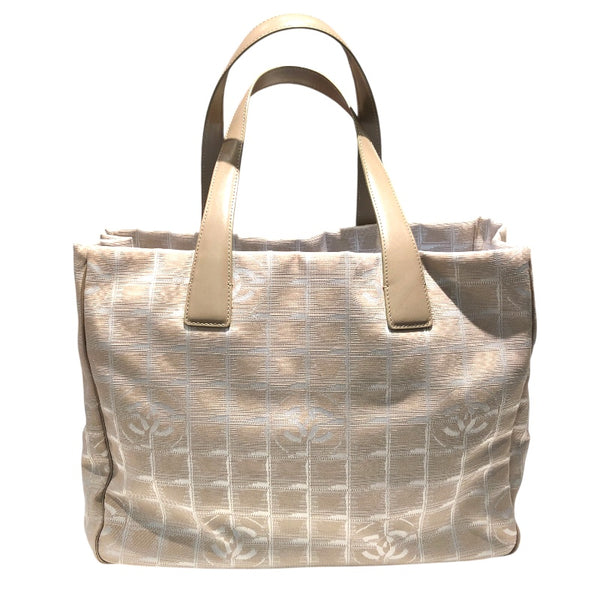 シャネル CHANEL ニュートラベルライントートMM A15991 ベージュ・ゴールド金具 ナイロン ナイロン・レザー レディース トートバッグ