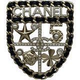 シャネル CHANEL ロゴエンブレムモチーフブローチ ブラック/ゴールド金具 メタル/パール/ラインストーン アクセサリー