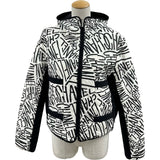 シャネル CHANEL ココマークボタンリバーシブルダウンジャケット P70625 ホワイト/ブラック ポリエステル レディース ダウンジャケット