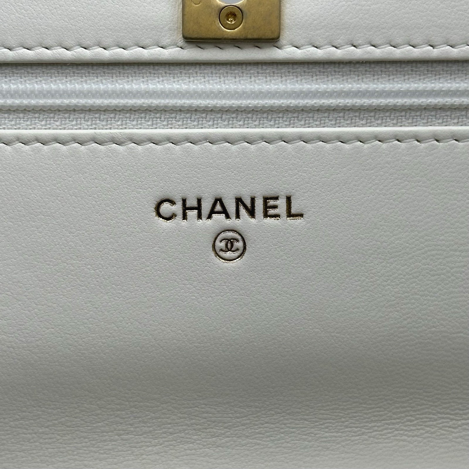 シャネル CHANEL マトラッセチェーンウォレット AP1450 30番台 ホワイト ラムスキン レディース ショルダーバッグ CHANEL - シャネル CHANEL マトラッセチェーンウォレット AP1450 30
