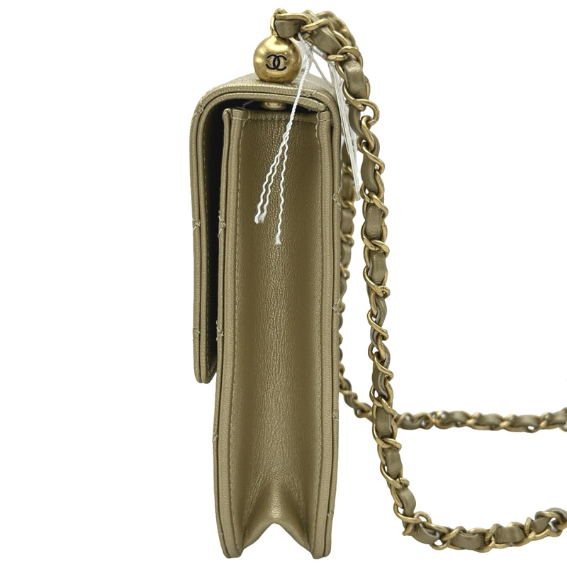 CHANEL シャネル マトラッセ ケース ラムスキン ゴールド 金具 シャネル CHANEL マトラッセロゴチェーンショルダー 29番台 ゴールド