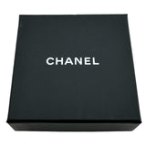 シャネル CHANEL ロゴギターモチーフブローチ アイボリー メタル/レザー アクセサリー
