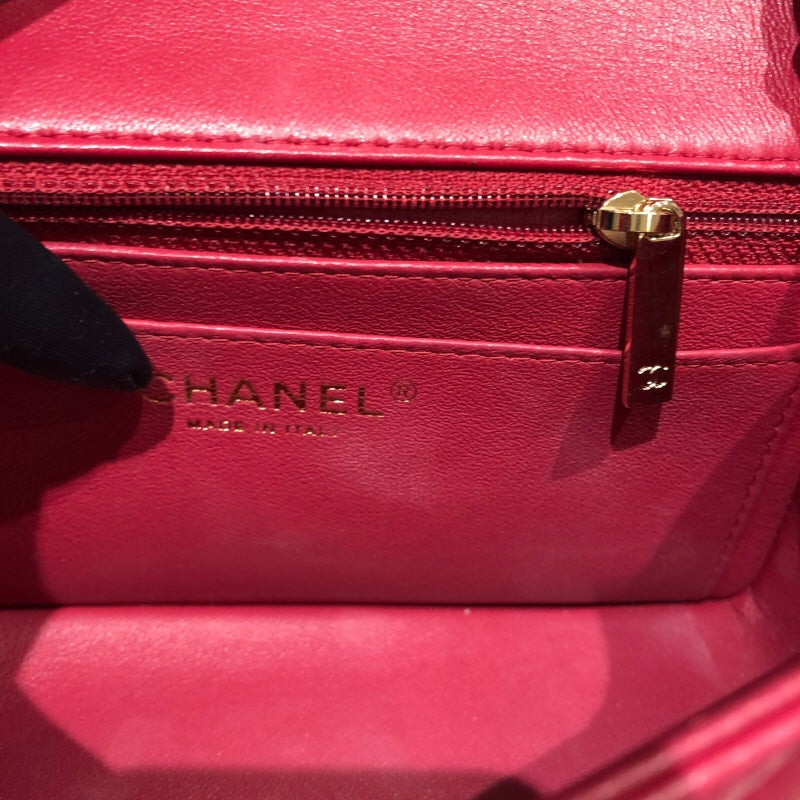 シャネル CHANEL ミニマトラッセ20 A69900 ピンク　ゴールド金具 ラム レディース ショルダーバッグ