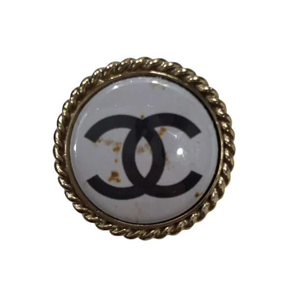 シャネル CHANEL ココマークブローチ ゴールド×ホワイト メッキ