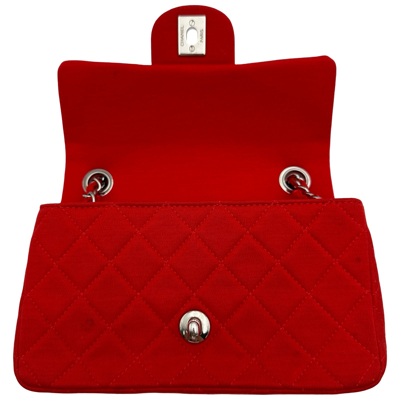 シャネル CHANEL ミニマトラッセ20 A69900 19番台 レッド シルバー金具