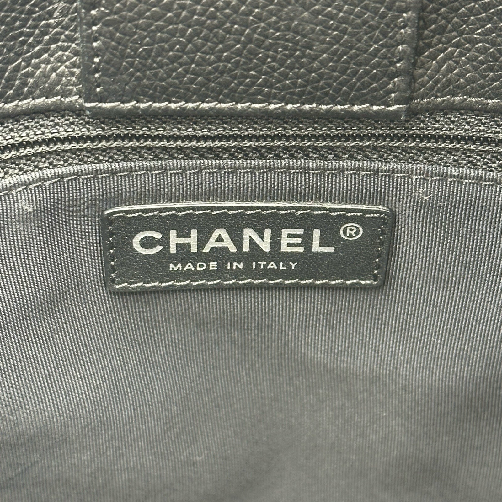 シャネル CHANEL エグゼクティブトート ラージ A15206 17番台 ブラック