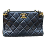 シャネル CHANEL マトラッセチェーンショルダーバッグ ブラック　GD金具 ラム レディース ショルダーバッグ