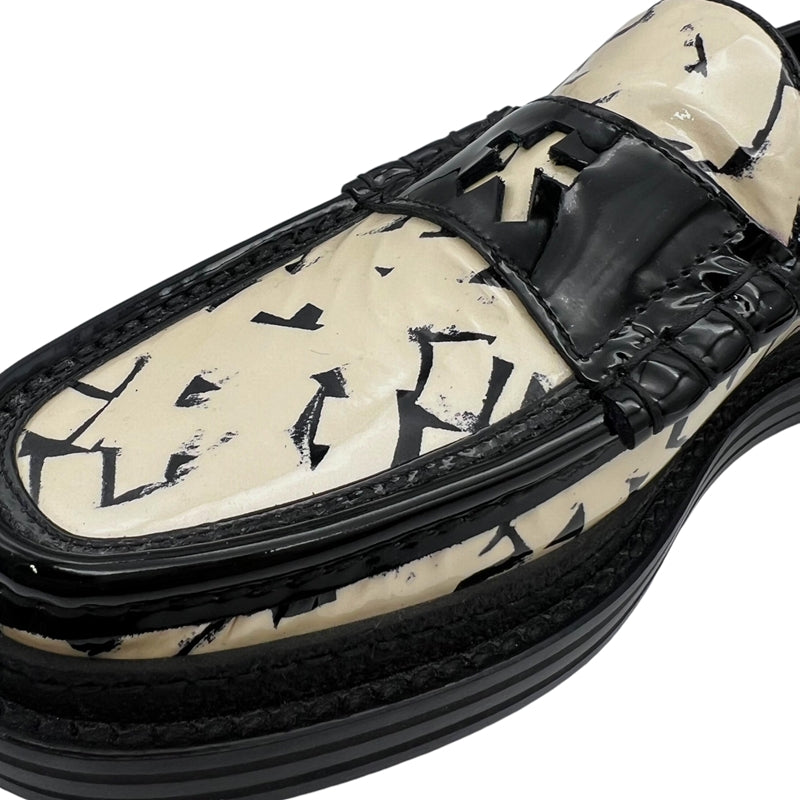 ジミーチュウ JIMMY CHOO jimmy choo×eric haze×poggy パテントレザーローファー ブラック×ホワイト 37.5(約24.5cm) エナメルレザー レディース ローファー