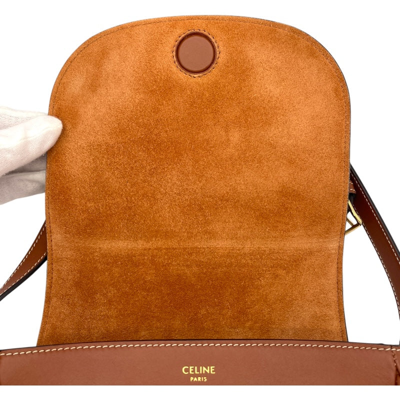 セリーヌ CELINE フォルコキュイルトリオンフショルダーバッグ 198263DU3.04LU タン カーフ レディース ショルダーバッグ