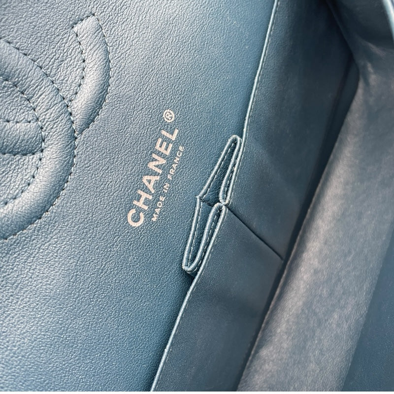 シャネル CHANEL マトラッセ25 A01112 20番台 ライトブルー SV金具 キャビアスキン レディース ショルダーバッグ