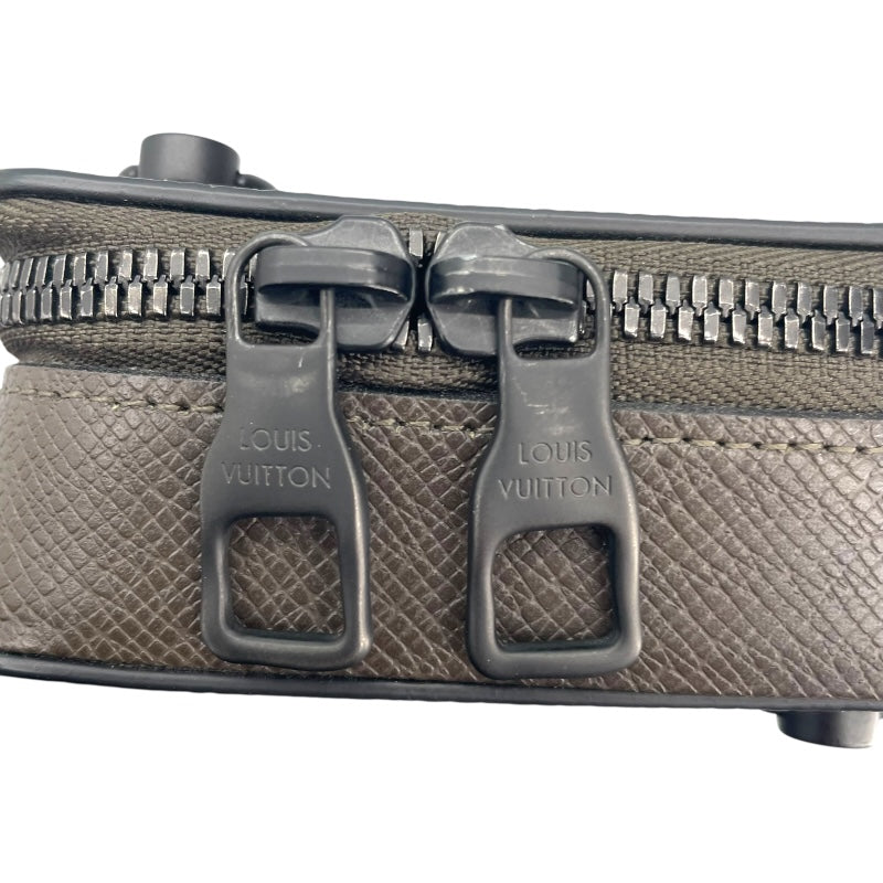 ルイ・ヴィトン LOUIS VUITTON フォンボックス M30581 モノグラム・タイガー レディース ショルダーバッグ