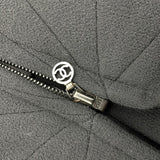 シャネル CHANEL ココマークジップアップジャケット P09353 ブラック ウール レディース ノーカラージャケット