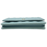 シャネル CHANEL マトラッセ チェーンウォレット A33814 25番台 ライトブルー SV金具 キャビアスキン レディース ウォレットチェーン