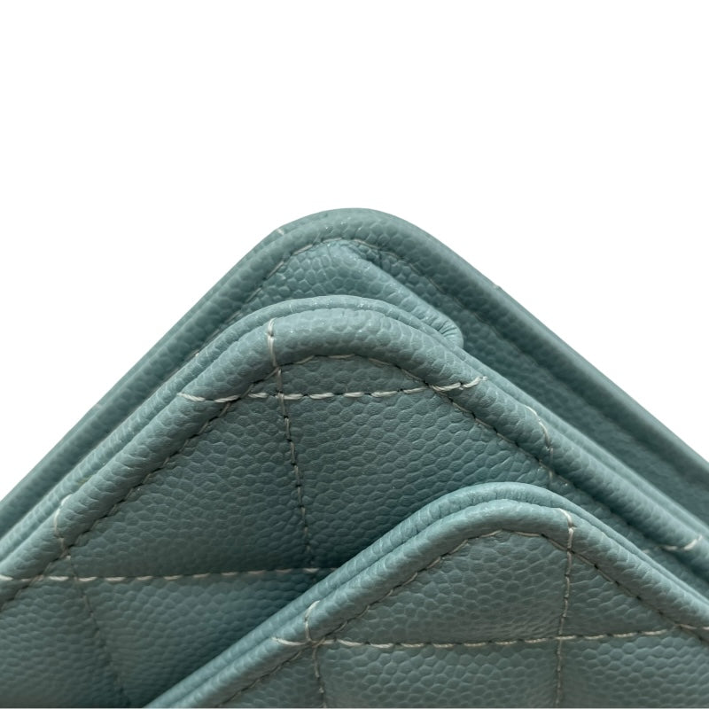 シャネル CHANEL マトラッセ チェーンウォレット A33814 25番台 ライトブルー SV金具 キャビアスキン レディース ウォレットチェーン