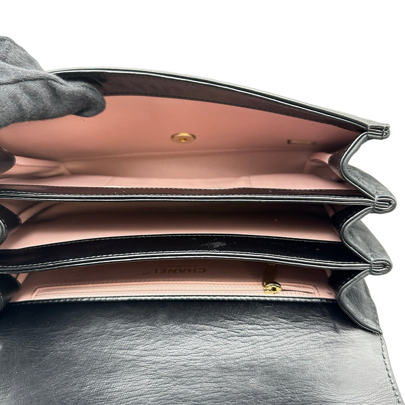 シャネル CHANEL トリプルフラップバッグ A91864 26番台 ブラック/ゴールド金具 カーフスキン レディース ショルダーバッグ シャネル CHANEL トリプルフラップバッグ A91864 26番台 ブラック