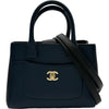シャネル CHANEL ネオエグゼクティブスモール A69929 23番台 ブラック/ネイビー ゴールド金具 カーフ レディース ショルダーバッグ